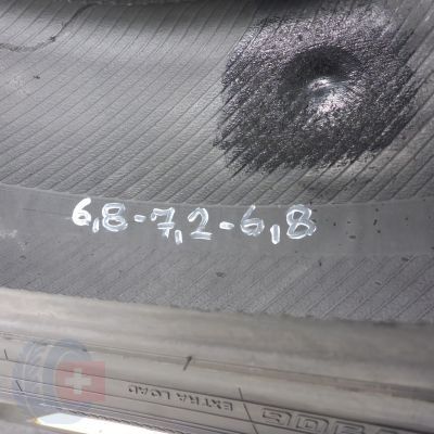 8. Opony 215/55 R18 2x YOKOHAMA 99V XL BluEarth Winter V906 Zimowe 2024 7,2-7,5mm