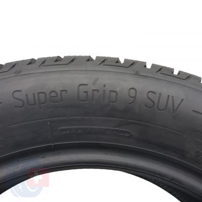 5. 2 x ESA TECAR 215/60 R17 96H 5,4-6mm Super Grip 9 Suv Zima DOT17