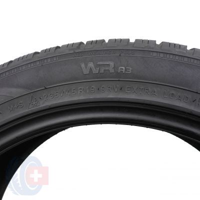 6. 2 szt. Opony Nokian 235/45 R19 Zima Wr A3 99V XL
