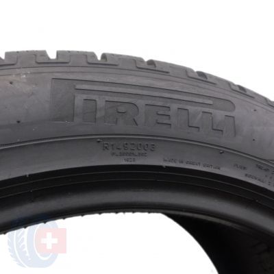 4. 2 x PIRELLI 295/40 R20 106V  Winter Scorpion N0 Zima 5.5-6mm