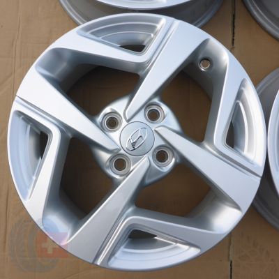 3. 4 x Alufelgi 15 HYUNDAI 4x100 6J Et48 Accent, i10, i20, i25, Bayon