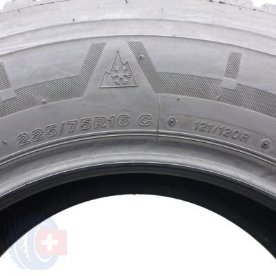 5. Opony 225/75 R16C 2x BRIDGESTONE 121/120R Blizzak W810 Zimowe 2018 8,2-7,5mm