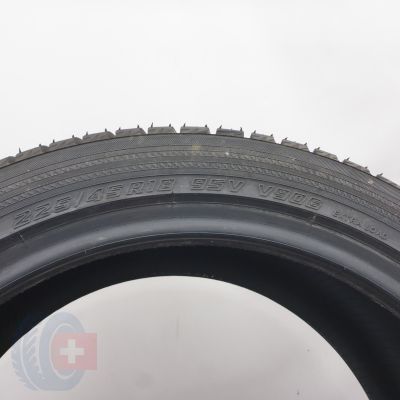 6. Opony 225/45 R18 2x YOKOHAMA 95V XL BluEarth Winter V906 Zimowe 2024 