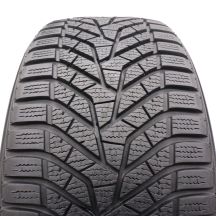 Opona 225/40 R19 1x YOKOHAMA 93W XL BluEarth Winter V905 zimowa 8mm 2024