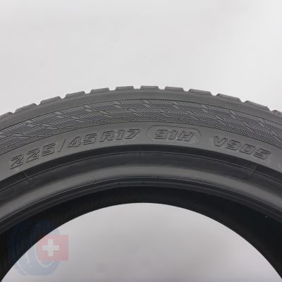 7. Opony 225/45 R17 4x YOKOHAMA  91H BluEart Winter V905 Zimowe 2018 