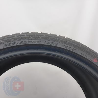 4. Opona 295/30 R22 1x YOKOHAMA 103V XL Blu Earth Winter V105 Zimowa 2022 