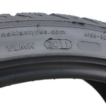 8. 2 x NOKIAN 235/35 R19 87V WR Haka Sipe N0 Zima 2011 7,5mm