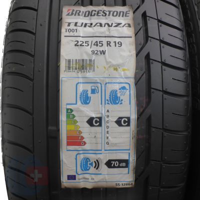 2. 4 x BRIDGESTONE 225/45 R19 92W Turanza T001 Lato 2016 