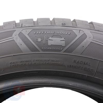 4. Opony 235/55 R19 2x GOODYEAR 105T XL UltraGrip Performance+ Zimowe 2022 i 2023 7,2-8mm