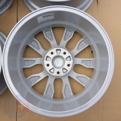 10. 4x Alufelgi 17 HYUNDAI 5x114,3 7J Et50 Kona i30 Santa Fe III / IV Tucson iX35 TPMS