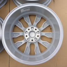10. 4x Alufelgi 17 HYUNDAI 5x114,3 7J Et50 Kona i30 Santa Fe III / IV Tucson iX35 TPMS