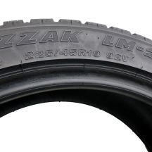 7. 4 x BRIDGESTONE 225/45 R19 92V Blizzak LM-25V Zima 5.2-6mm