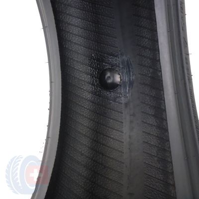 7. 2 x MAXXIS 215/65 R15 C  104/102T Vansmart Snow Zima  8.8mm