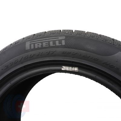 6. 2 x PIRELLI 235/50 R17 Sottozero serie 2 96V 6,2mm Zima