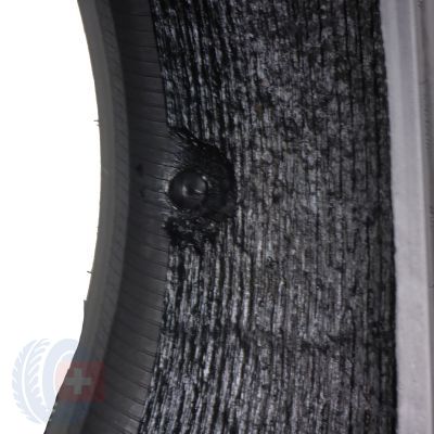 8. 2 x BRIDGESTONE 235/55 R18 100V Alenza 001 SEAL Lato 6.8mm